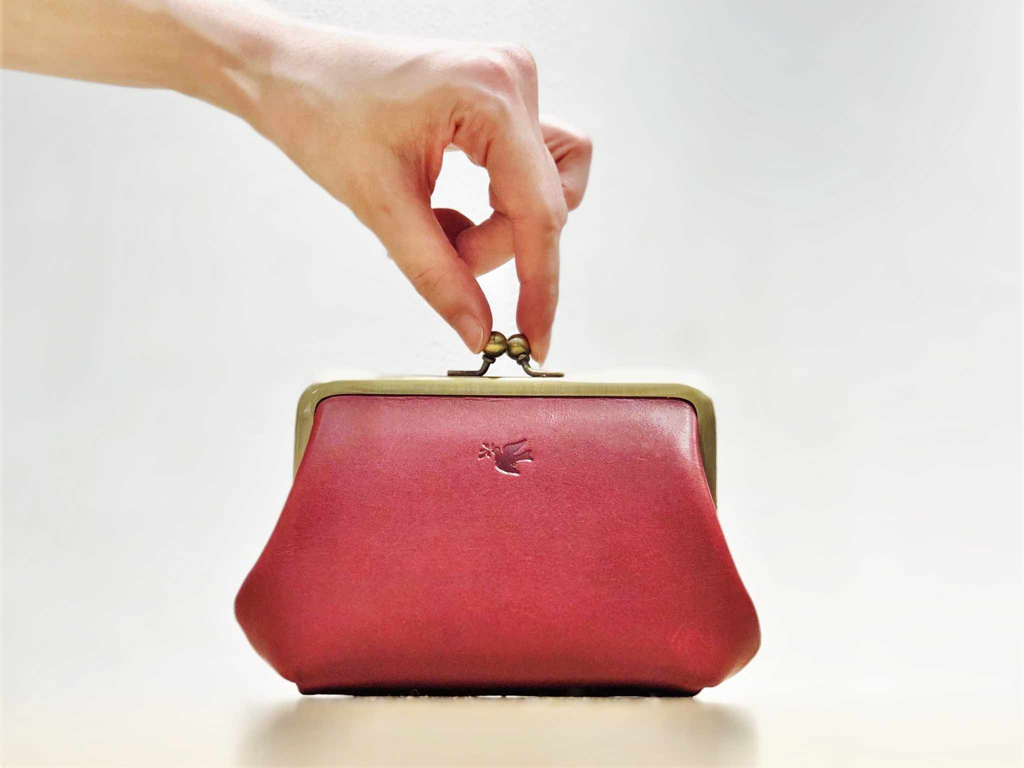 がま口財布シリーズ（gamaguchi-purse）。世代を超えて親しまれる