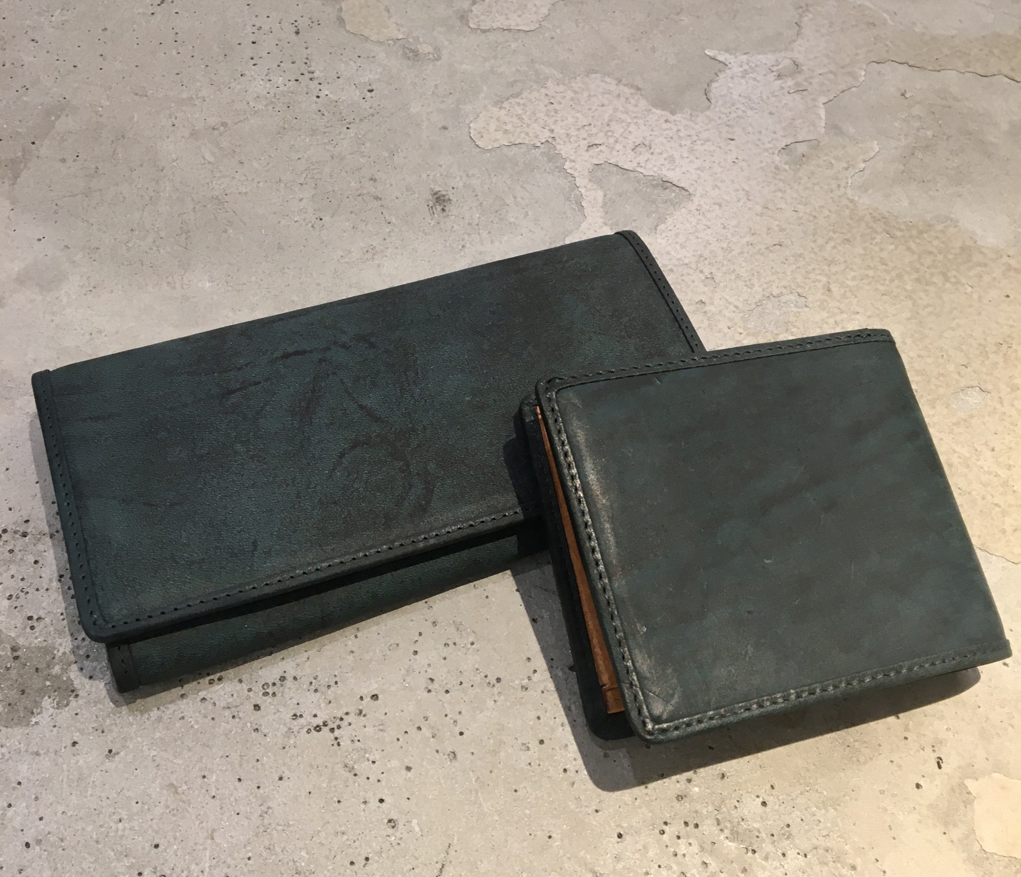早割切符 希少【2018年クリスマス限定】sot プエブロレザー 二つ折り財布 小物