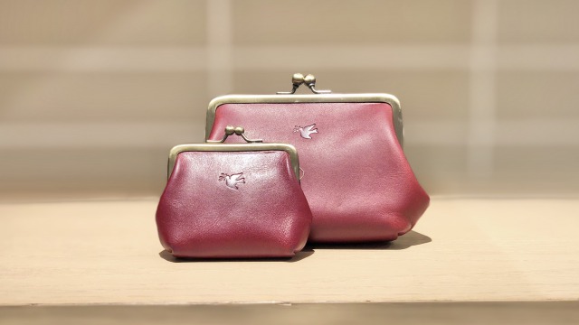 質感NO.1!エレガントな気質!　レザーレザーメス　長いセクション　羊革　カジュアルダウンジャケット　コートサイズは選べますH999658 しっとりと艶めく大人の色合い。持つ人を上品に引き立てる革